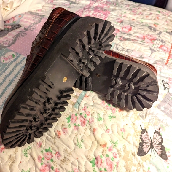 Free People Crocodile print platform loafers UNISEX (W-10)(M-9.5) - Picture 6 of 11